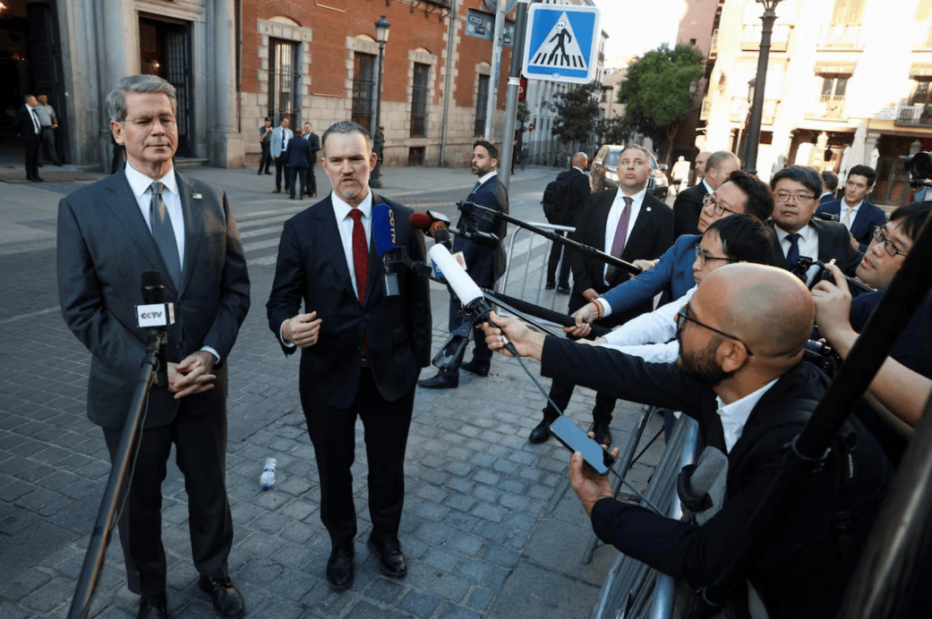 2022足球平台出租_美财长贝森特说2022足球平台出租,中国在谈判期间调查英伟达,事情做的不地道