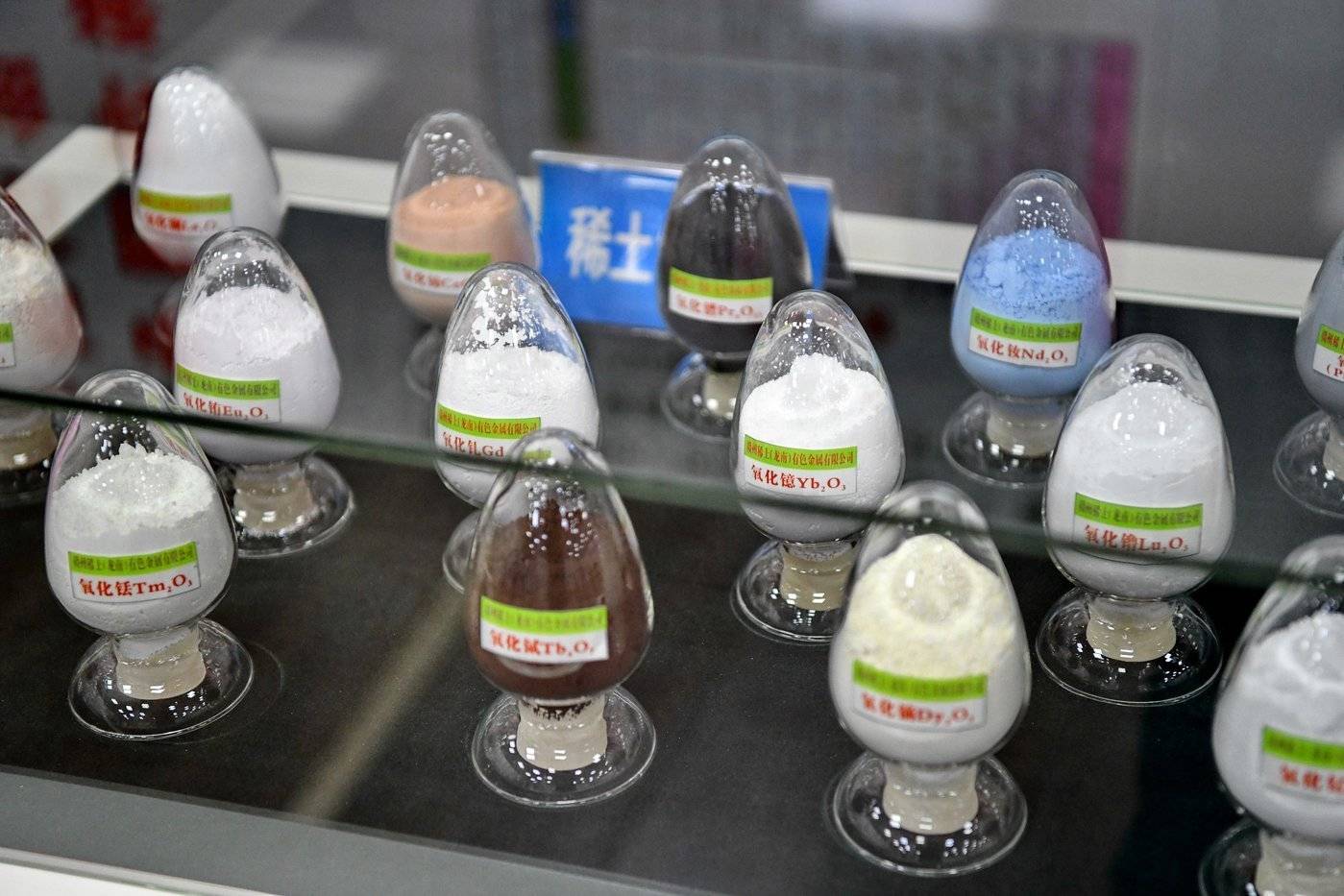 皇冠信用网平台
_太嚣张了！贝森特称11月底前与中方签稀土协议皇冠信用网平台
，威胁再变卦要报复