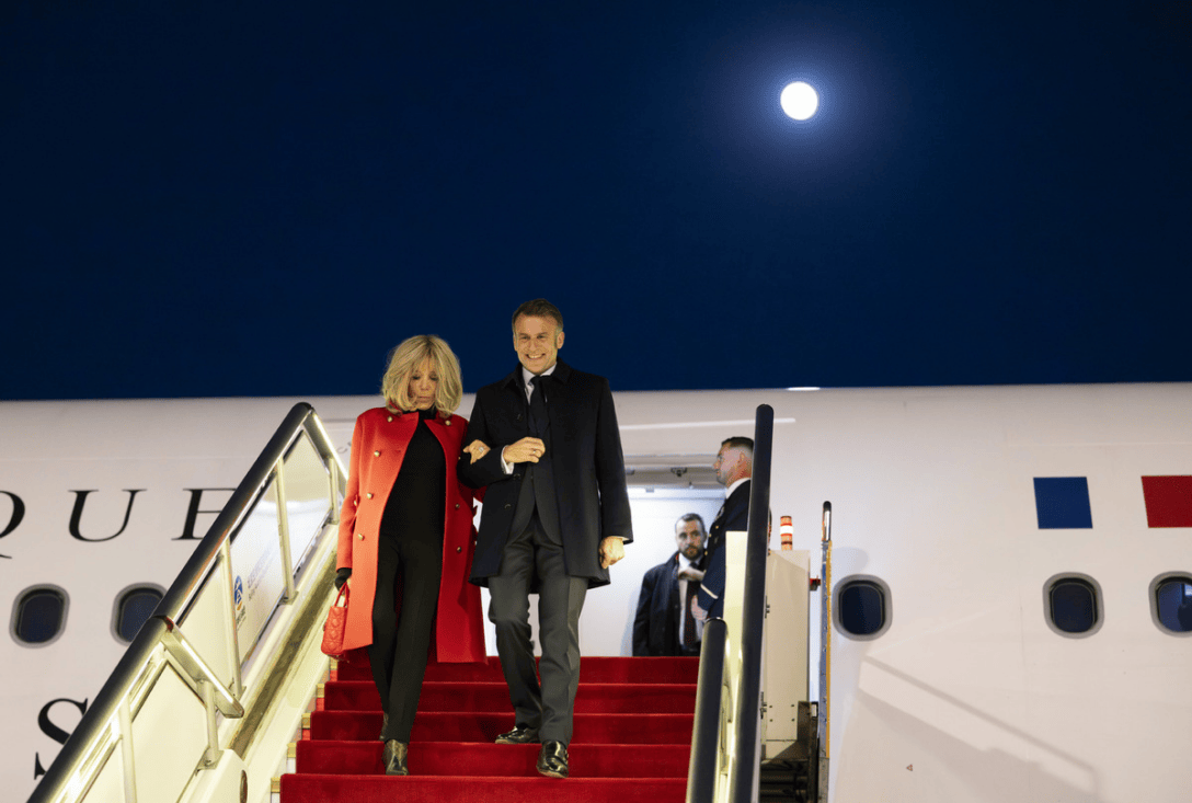 皇冠信用最新地址_马克龙抵京后发文：很高兴对中国进行第四次国事访问